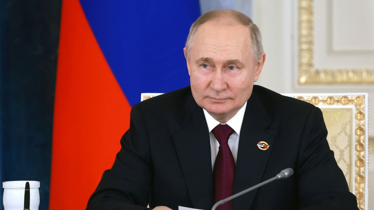 Ruský iljušin sestřelily rakety Patriot, prohlásil Putin. Ukrajinský zločin z neopatrnosti, vysvětlil